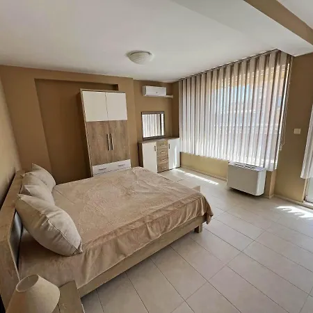 Valemar Apartamento *